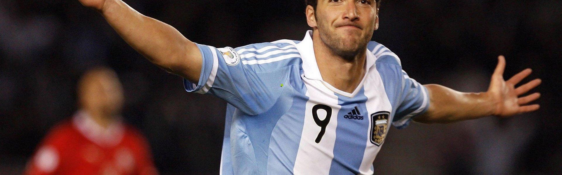 排列五赛事集团|弗赖堡客场攻坚显威，海登海姆防线崩盘告负