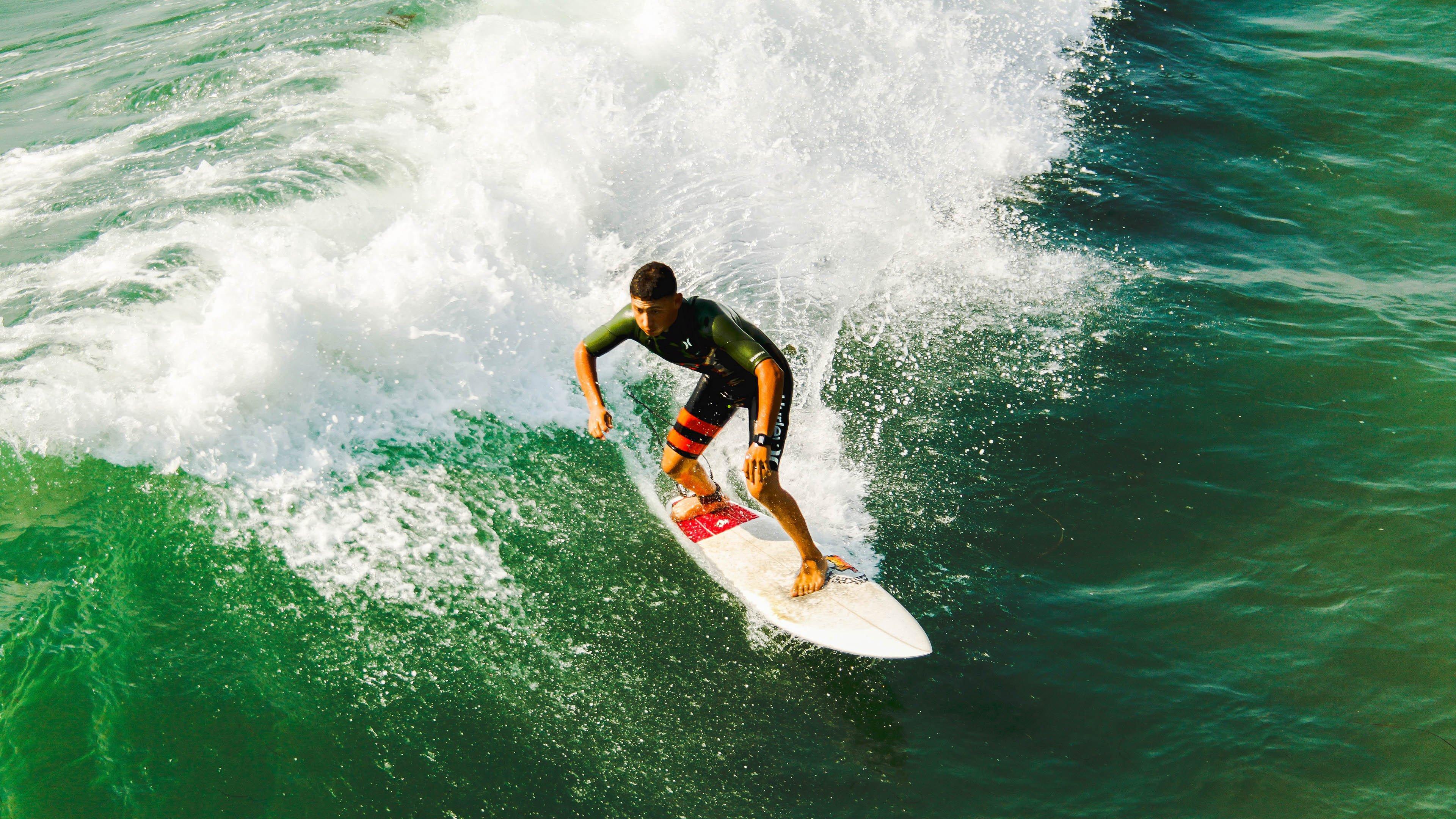 曹赟定两度策动攻势彭欣力轰入世界波 上海申花主场4比1大胜河北华夏
