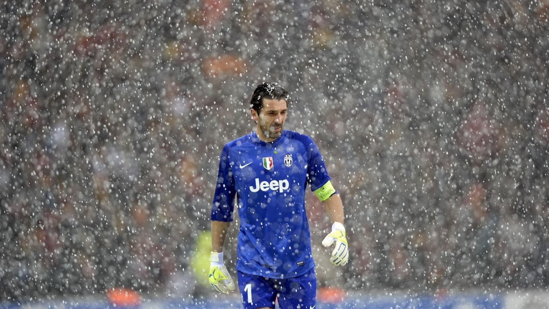 破亿欧诱惑难撼赤子心！图片报曝埃基蒂克为圆红军梦拒新月天价合约